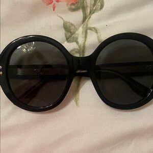 Gucci Black Oversized Sunglasses